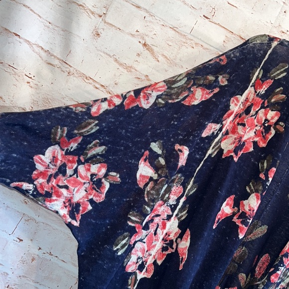 Knitted and Knotted Anthopologie batwing sleeve open cardigan floral M collared - Picture 7 of 13